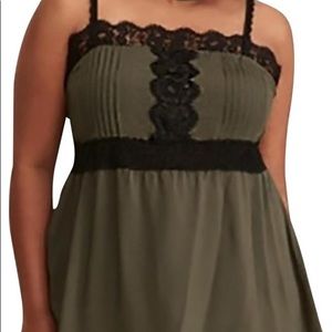 Torrid size 2 green tank with black lace